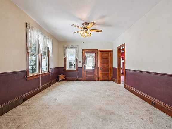 4th image of 440 Sherwood Ave