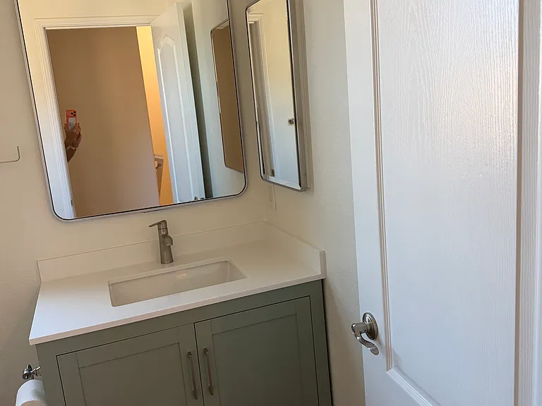 Upstair guest bathroom