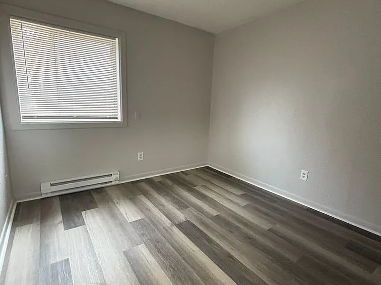 Cedar Crest Apartments — Photo 20