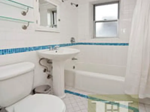 500 Grand Street image 1 of 8