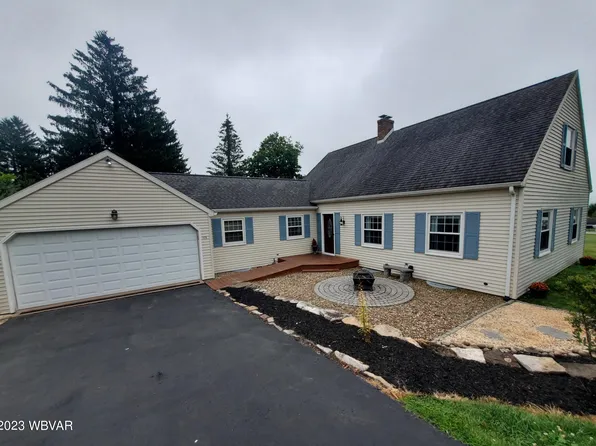 128 Crestmont Dr, Lock Haven, PA 17745