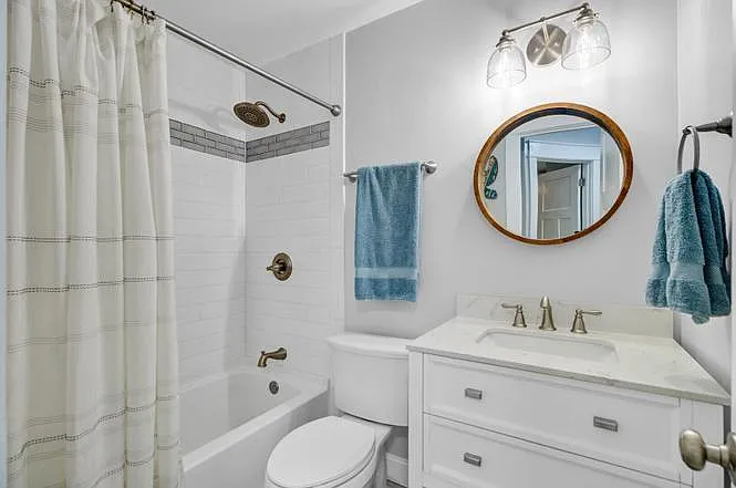 2076 Presidio Dr — Photo 9