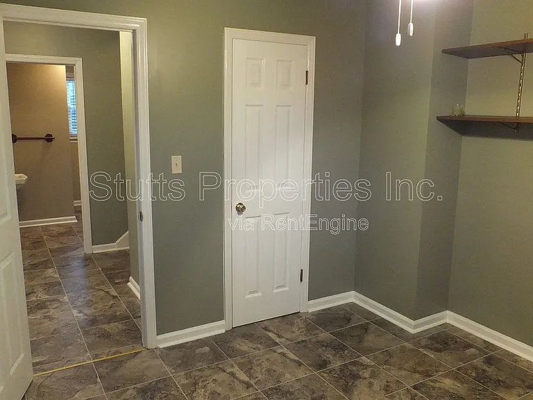 1918 Hermitage Dr — Photo 12