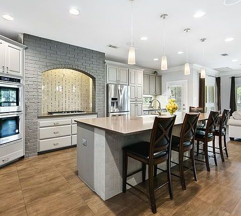 5th image of 34 WESTCOURT LN