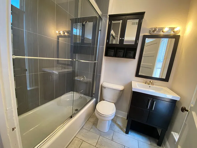 Worthington St 1445 HHR — Photo 8