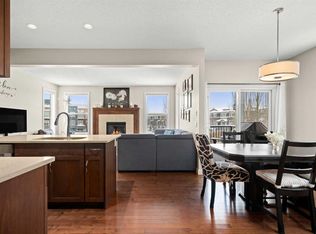 49 S Evansview Mnr NW, Calgary, AB T3P 0J7