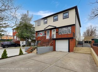 119 School Rd, Staten Island, NY 10305