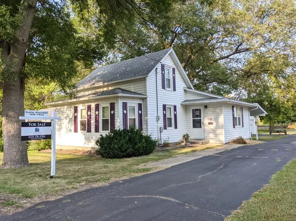 1212 Pleasant St, Gowrie, IA 50543