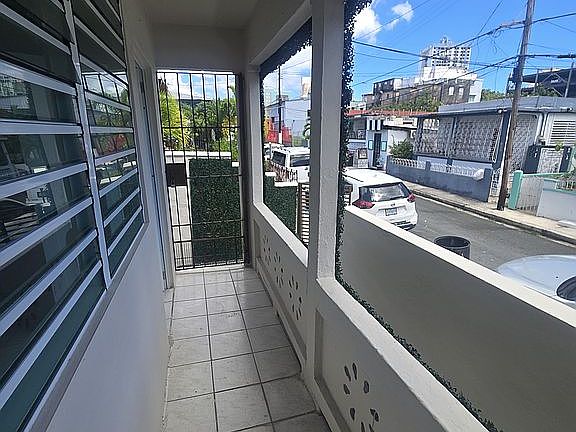 3rd image of 1064 Calle Del Gdn