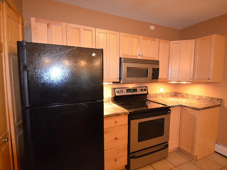 119-121 Flintstone Ln #123 — Photo 6