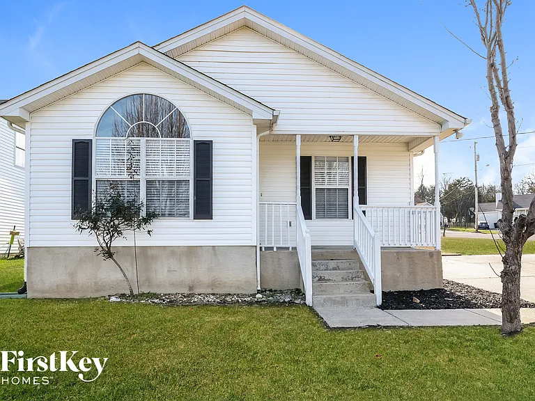 317 Cedar Park Cir — Photo 1