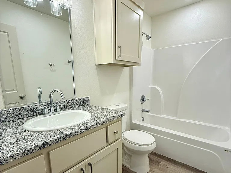 7702 Elm Ave — Photo 12