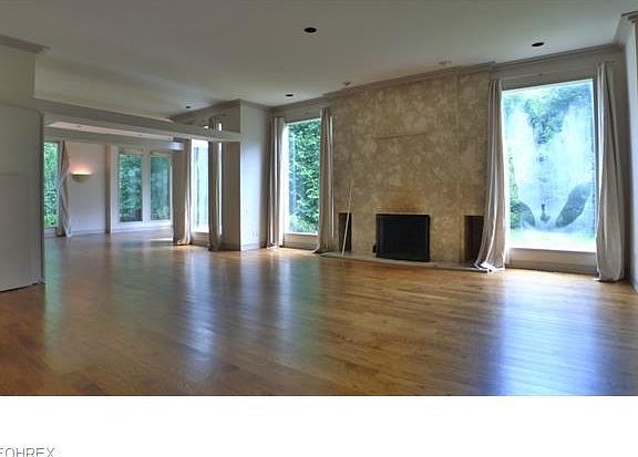 3rd image of 31150 Fairmount Blvd