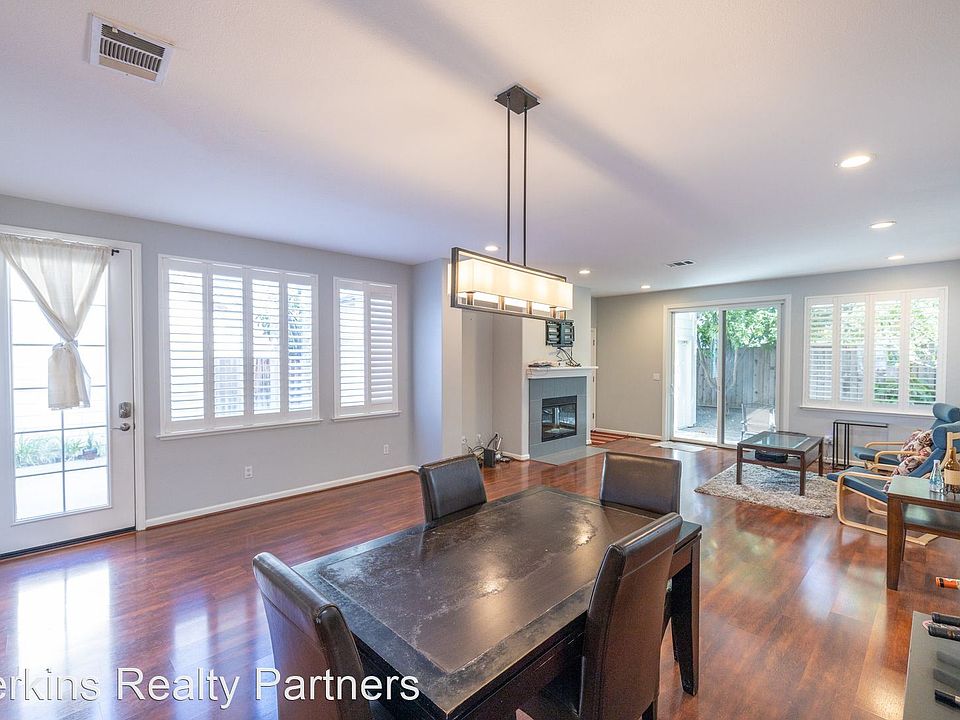 1st image of 944 Mouton Cir