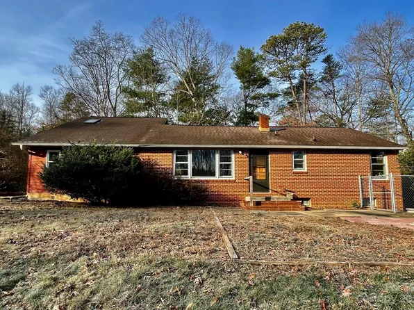 417 Rowland Rd, Swannanoa, NC 28778