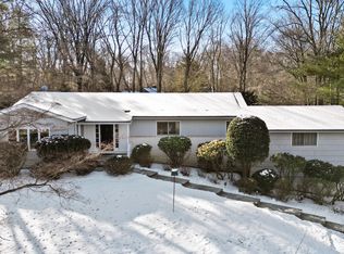93 Westover Ln, Stamford, CT