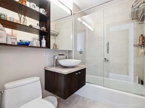 215 East 96th Street image 5 of 20