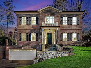 32 East Gate, Manhasset, NY 11030