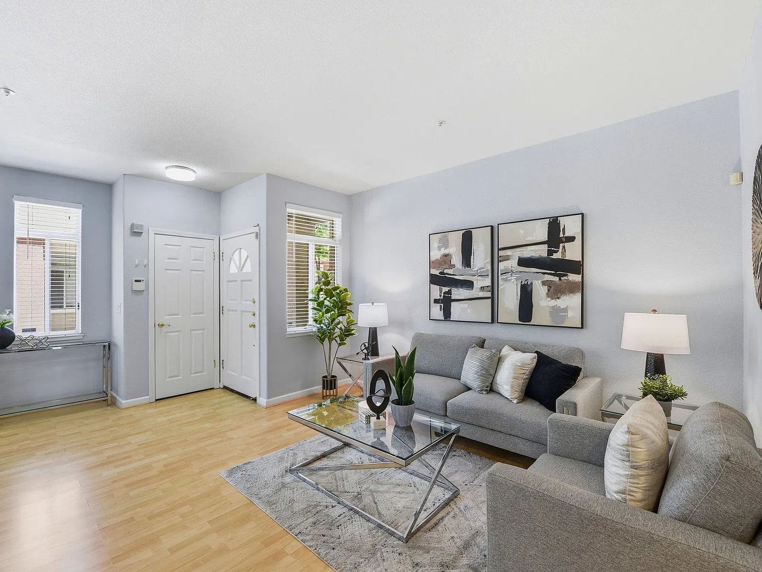 2 bed, 1305 sqft, $3,800 — Photo 4