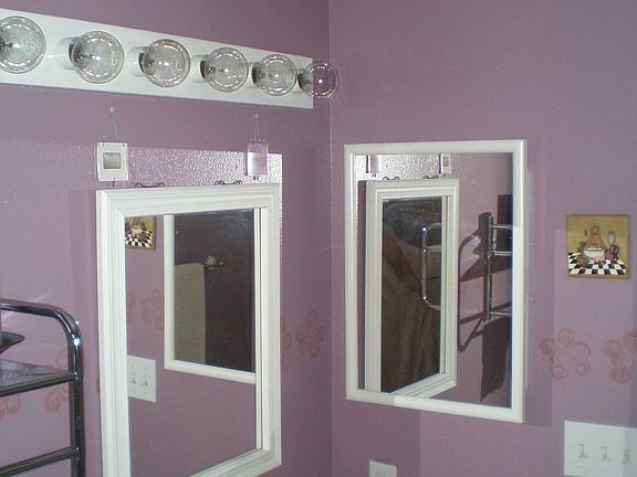 2ND BATHROOM