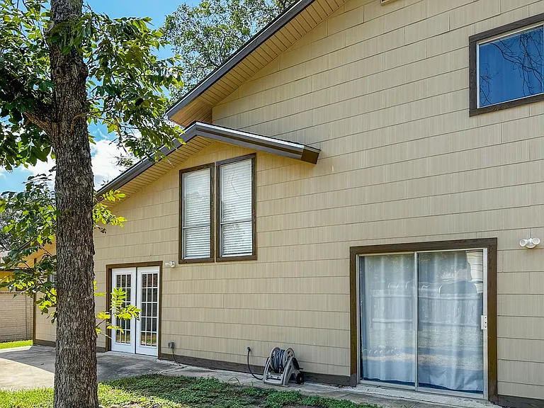 6923 Glen Fair — Photo 17