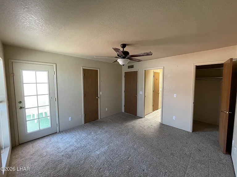 2121 Magnolia Dr #2 — Photo 8