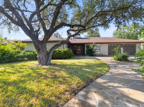 7410 Meadow Breeze Dr, San Antonio, TX 78227