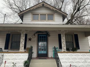 802 Bluegrass Ave, Louisville, KY 40215