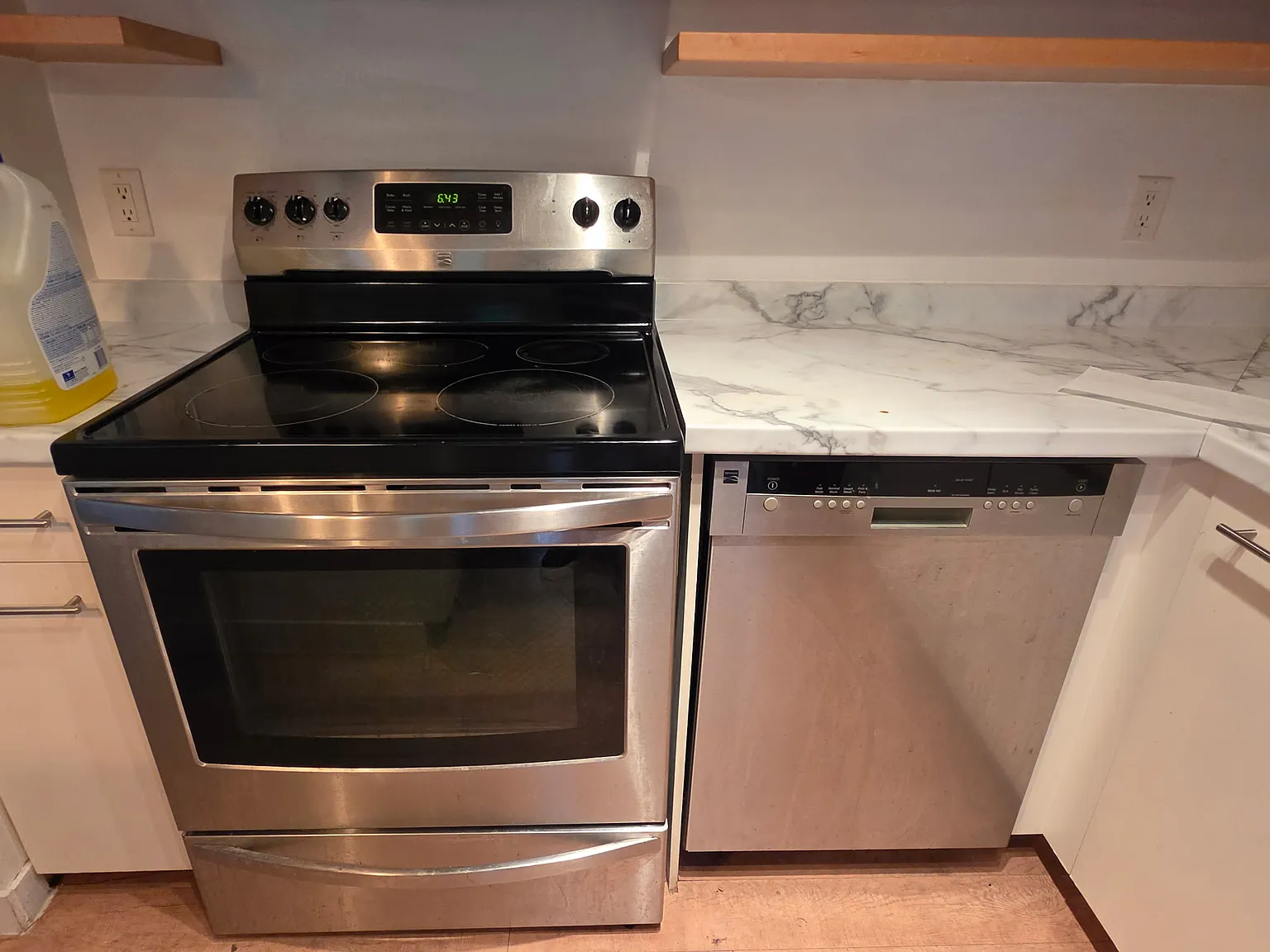 2 bed, 1.5 bath, 1100 sqft, $2,200 — Photo 3