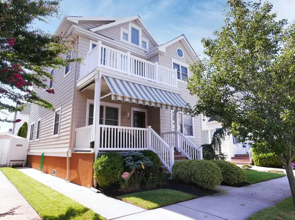 12 N Clarendon Ave, Margate City, NJ 08402