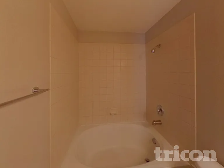 1287 Livingston Ave — Photo 9