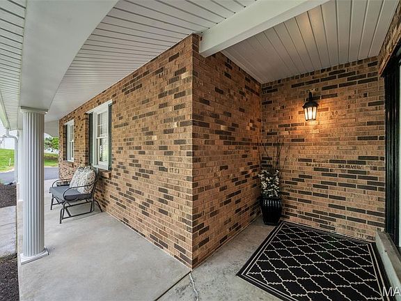 3rd image of 12226 Royal Valley Dr
