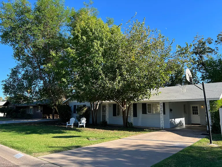 4239 E Flower St — Photo 4