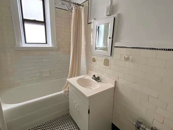 4th image of 902 72nd St #3B