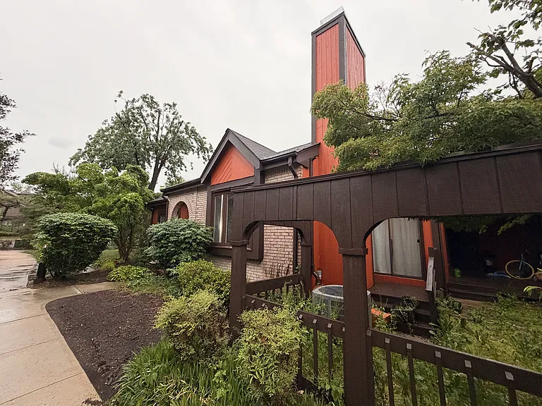 100 Riverbend Dr #100 — Photo 6