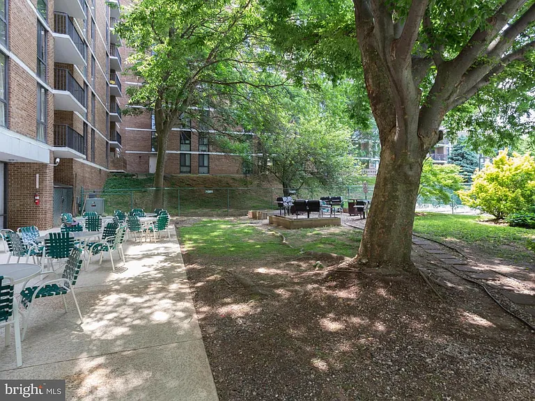 2300 Pimmit Dr #308W — Photo 41