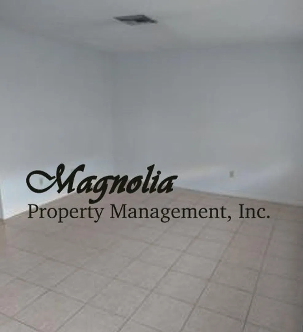 2/1 Duplex in Longwood — Photo 3