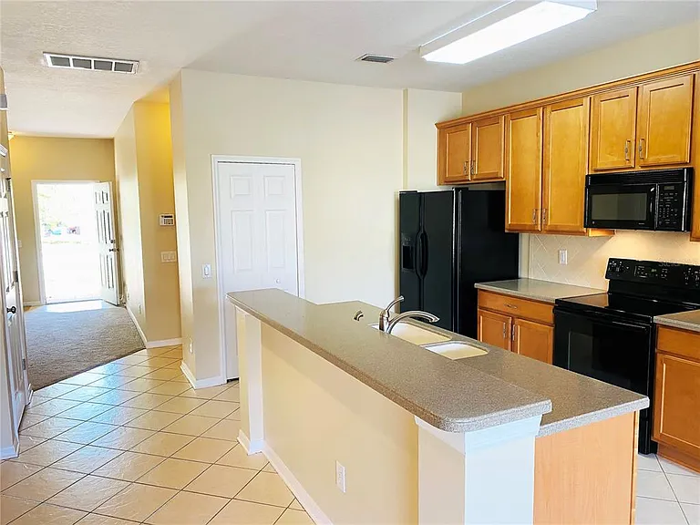 17449 Stinchar Dr — Photo 4