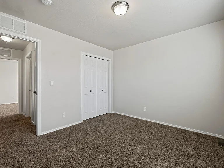 1102 E Rutherglen St — Photo 23