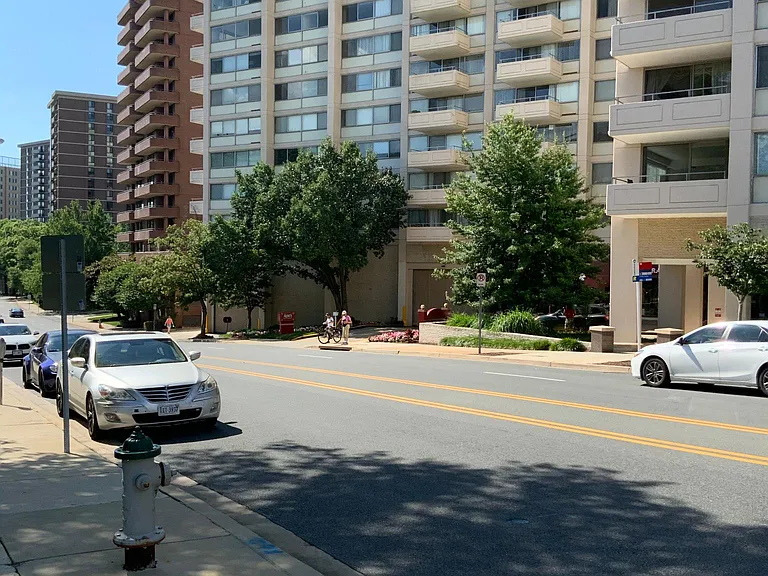 4515 Willard Ave #720S — Photo 2