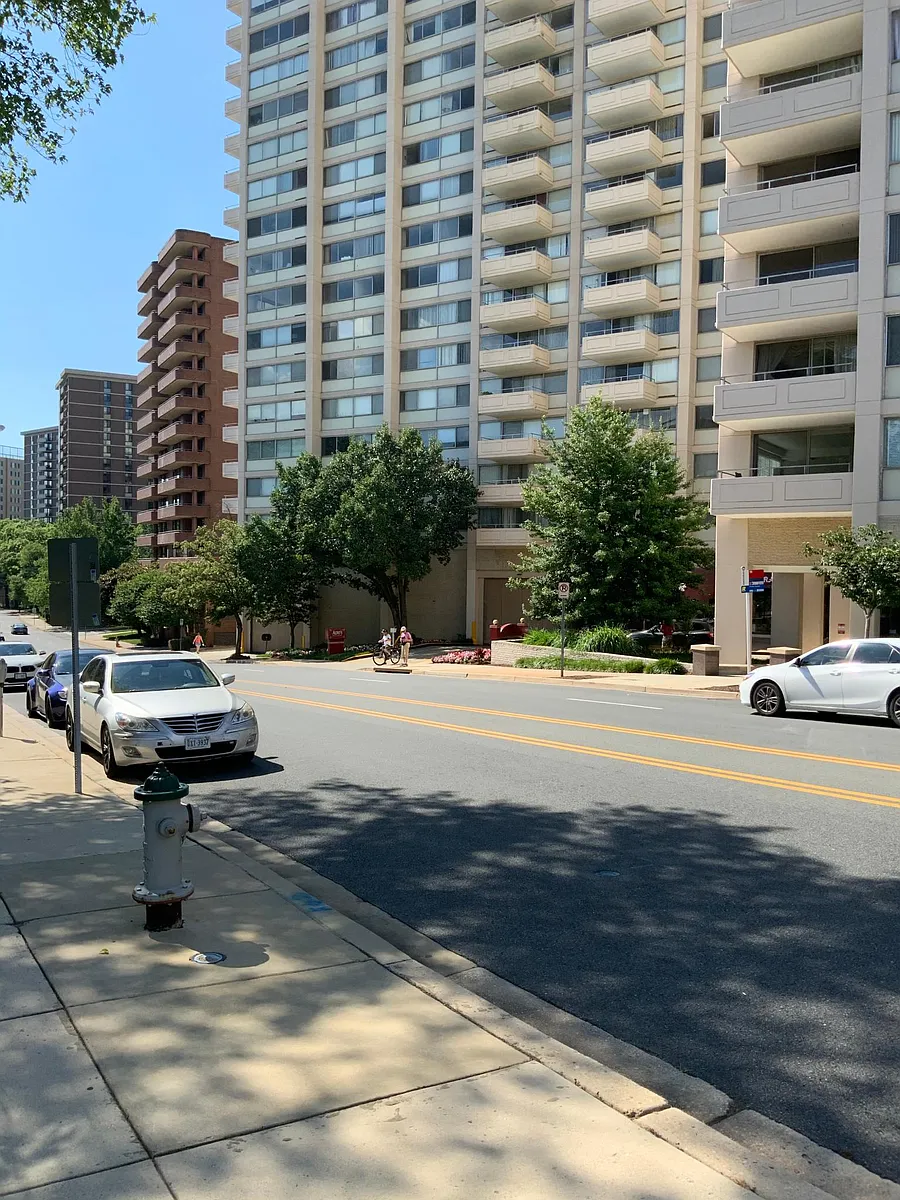 Building Photo - 4515 Willard Ave #720S