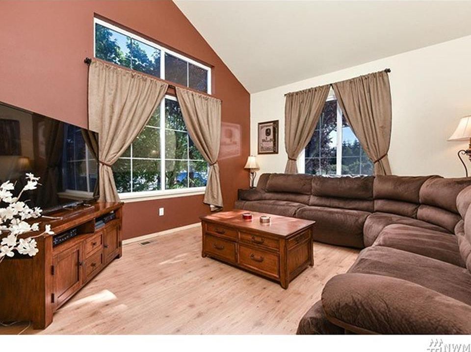 1st image of 18017 15th Ave