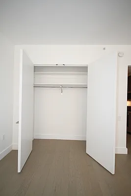 Rented by Red Apple Group | media 49