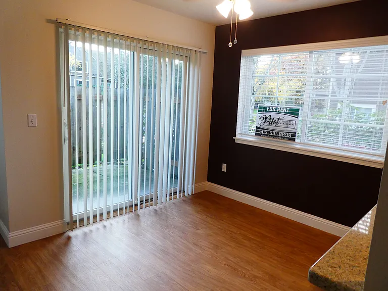 7123 SW Sagert St — Photo 4