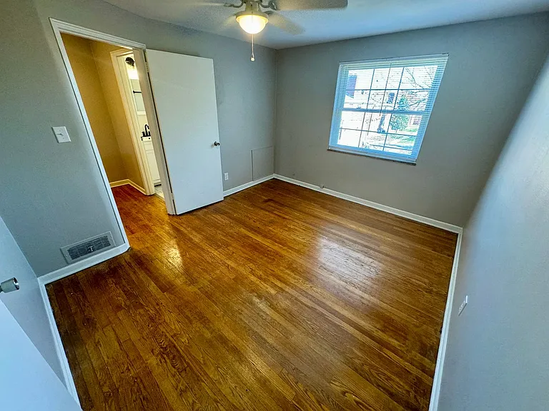 1139B Sells Ave — Photo 23