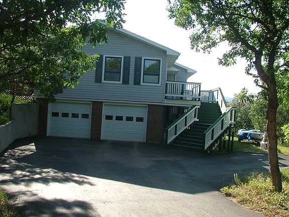 Private raished ranch