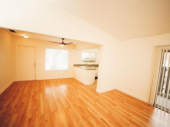 4th image of 5276 Bosque Ln APT 41
