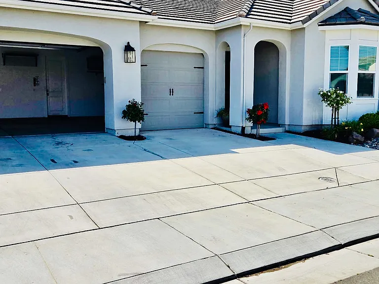 1557 Marigold Way — Photo 3