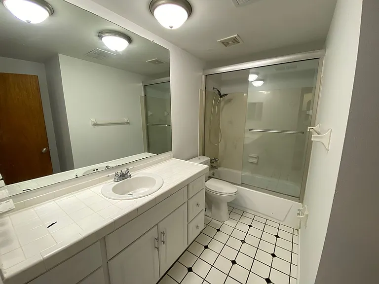 Summit St 1770 1770 — Photo 30