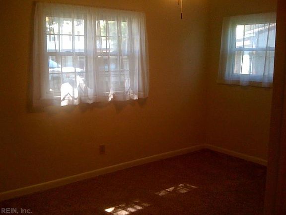 3rd image of 4900 Olive Grove Cir
